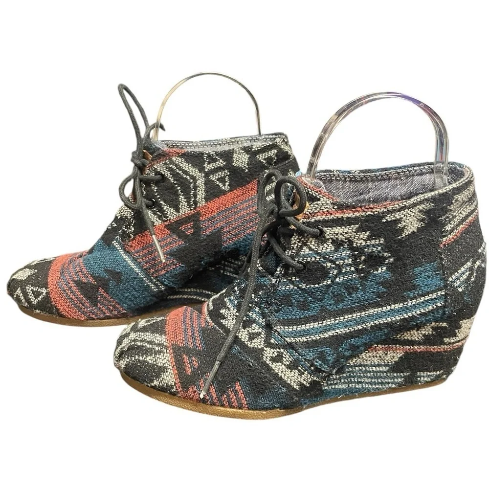 Toms Boots Womens Black Aztec Navajo Wedge Heel Lace Up Ankle Bootie, Sz 7